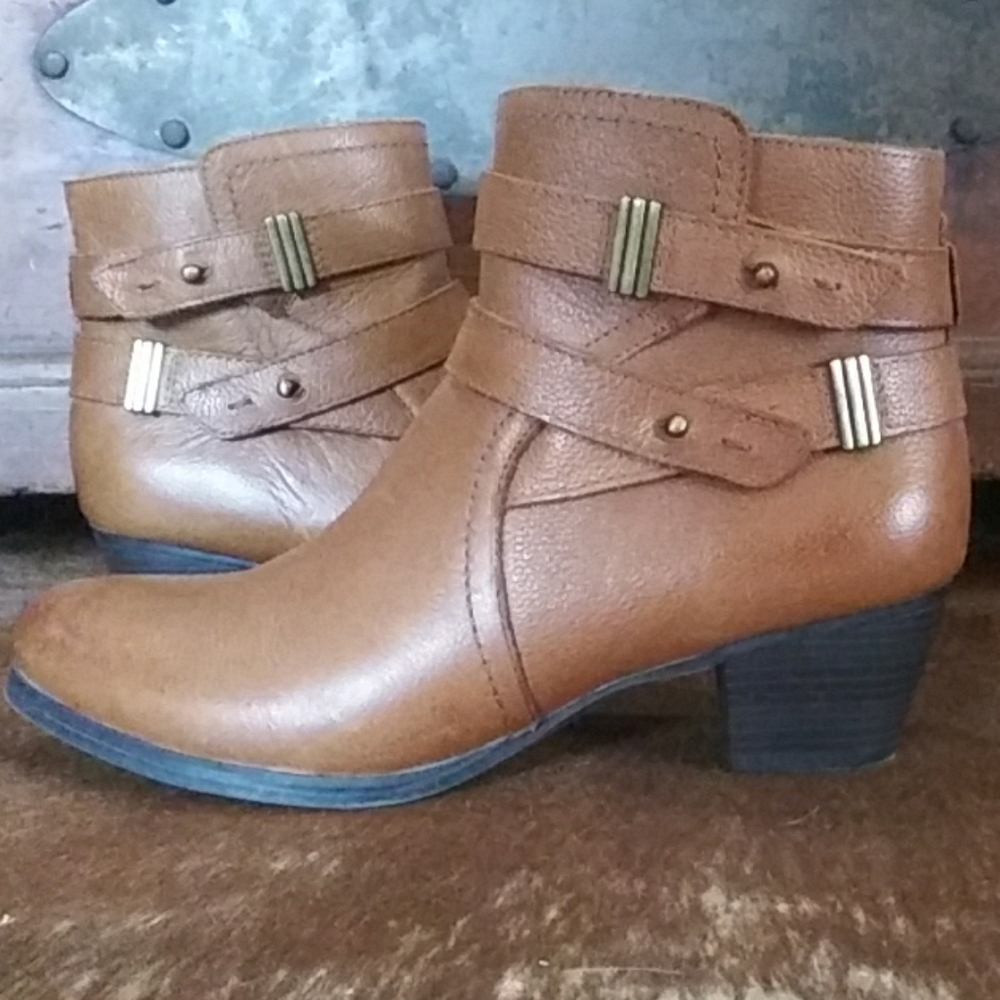Super comphy leather ankle boots